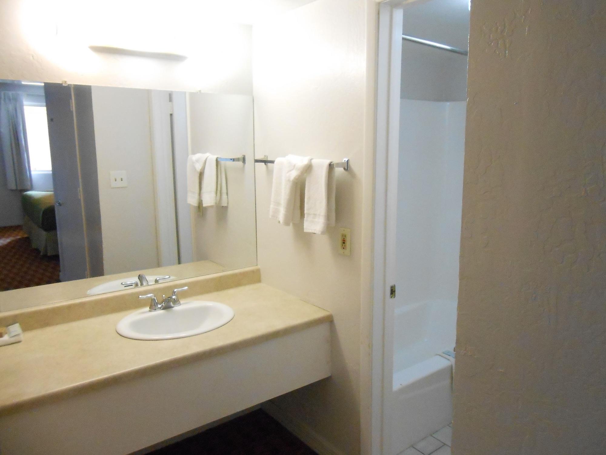 Extend A Hotel 2*
